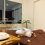 Suite Better Than A Hotel, Jacuzzi & View On Tunisia Mall