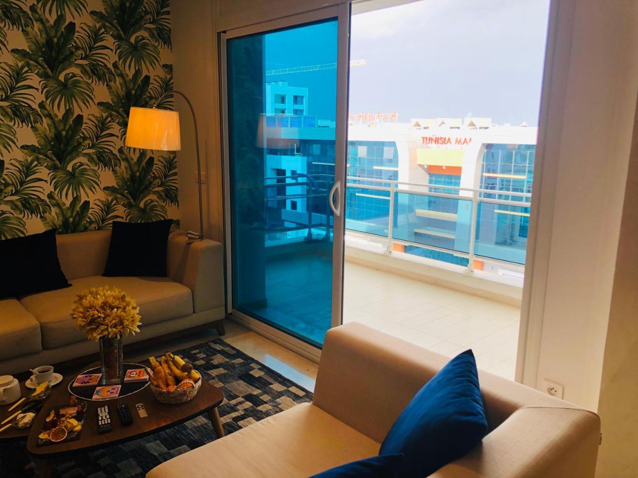Better Than A Jacuzzi & View On Tunisia Mall Appartement